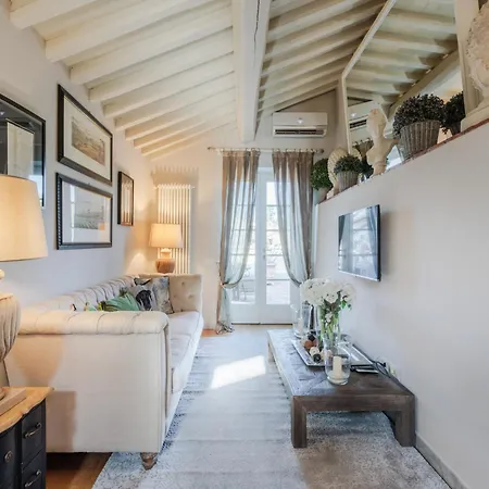 Penthouse In Centre Of *