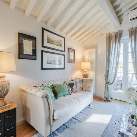 Appartamento Penthouse In Centre Of Lucca